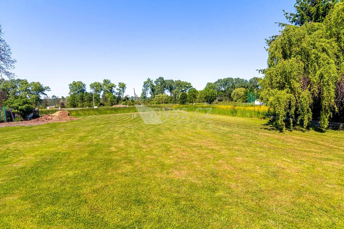 Prodej stavebního pozemku 1653 m²